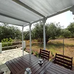 Lionaki House *